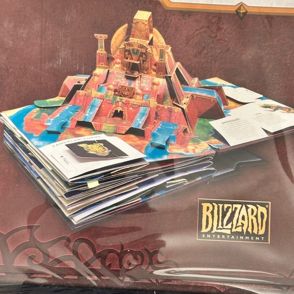World Of warcraft pop up book brand new - Picture 5 of 5
